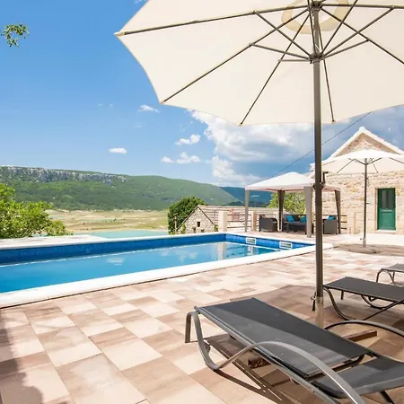 Gorgeous In Ricice With View Holiday home *