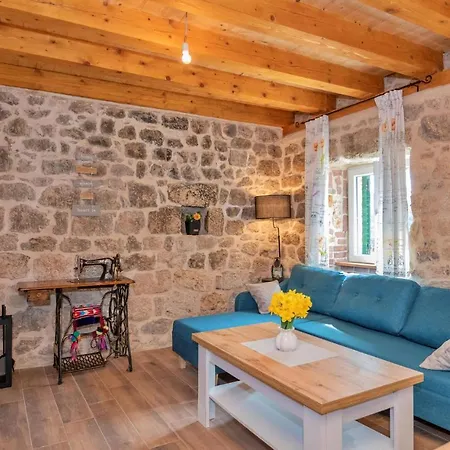 Holiday home Gorgeous In Ricice With View Ricice (Prolozac)